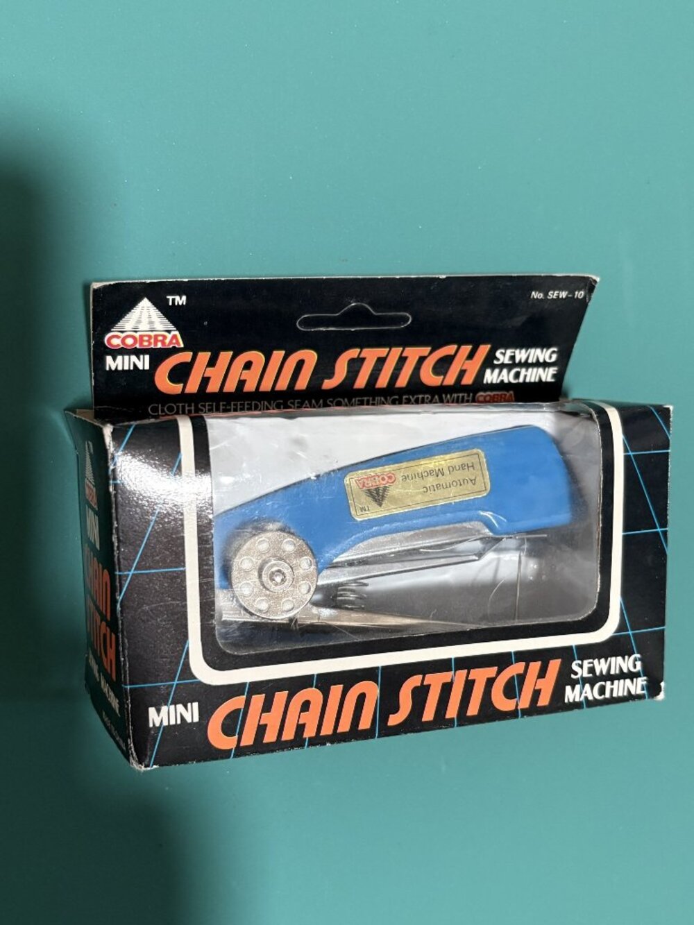 Cobra Mini Chain Stitch sewing machine.